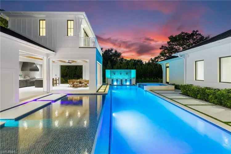 Single-family house For Sale in 1405, Mandarin Road, Naples, Florida