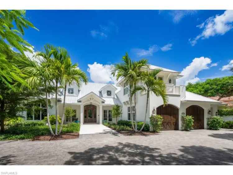 Single-family house For Sale in Naples, Florida