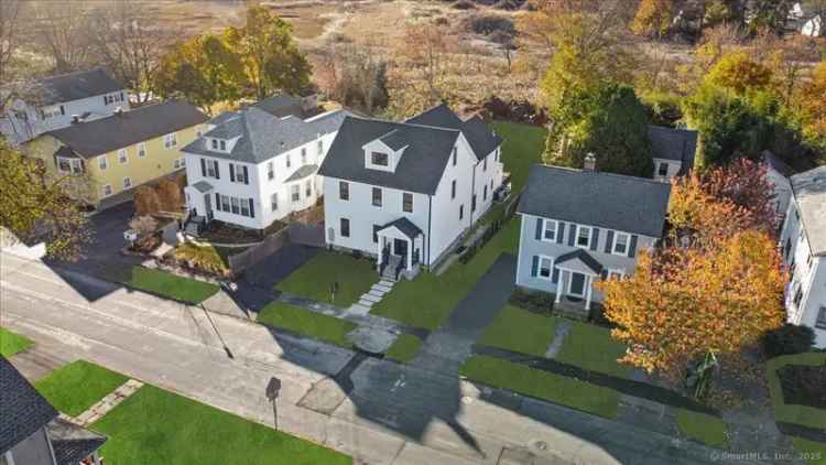 Single-family house For Sale in 226, Ruane Street, Fairfield, Connecticut