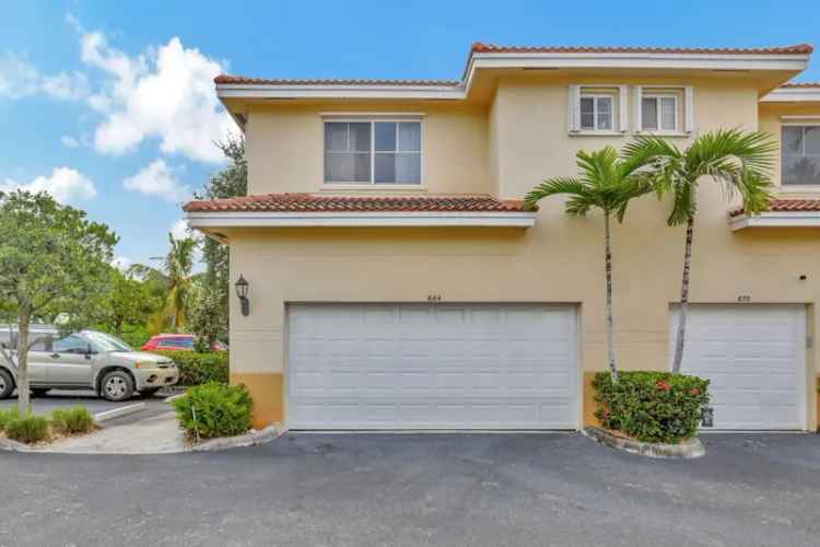 House For Sale in Pompano Beach, Florida