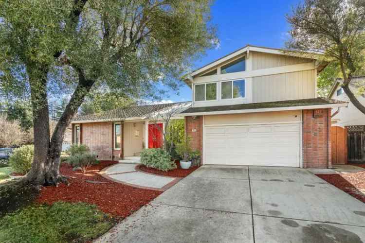 Single-family house For Sale in 1054, Shadow Brook Drive, San Jose, California