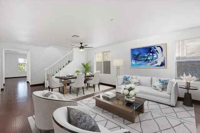 Single-family house For Sale in 1605, Magnolia Circle, Vista, California