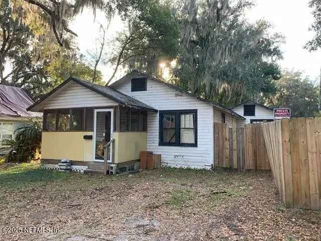 Single-family house For Sale in 8728, 1st Avenue, Jacksonville, Florida