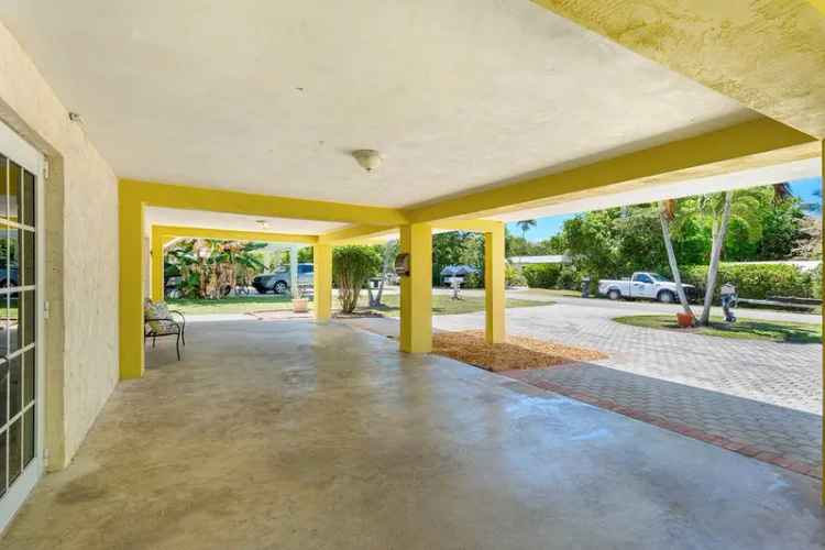 Single-family house For Sale in Key Largo, Florida