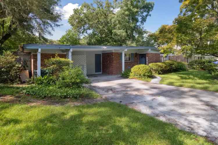 Mid Century Modern Home for Rent in Windsor Forest