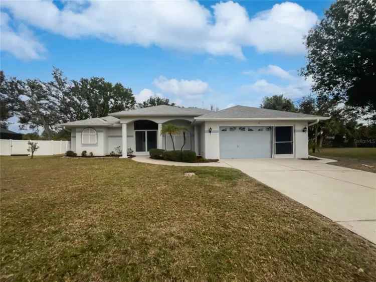 Single-family house For Sale in 13, Perimeter Drive, Englewood, Florida