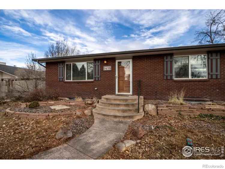 Single-family house For Sale in 1418, Sunset Street, Longmont, Colorado