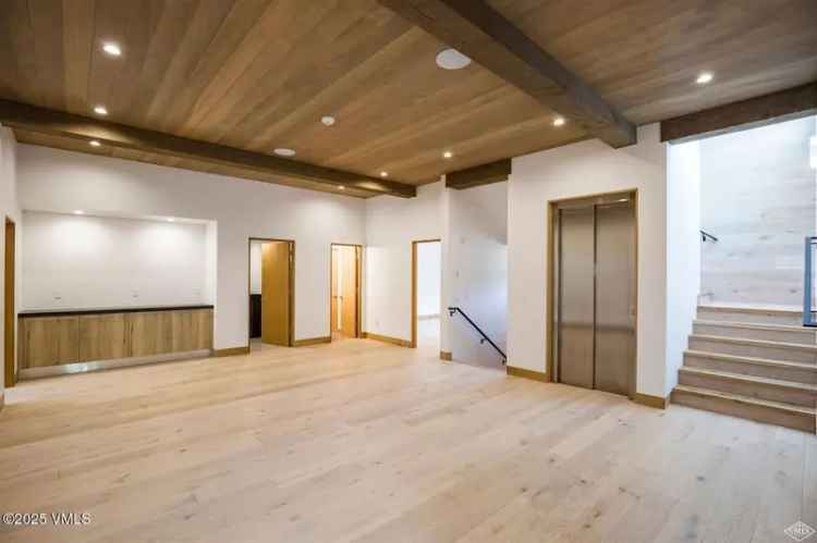 Single-family house For Sale in 3002, Basingdale Boulevard, Vail, Colorado