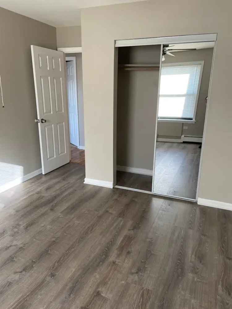 2 Bedroom Apartment for Rent - Newly Remodeled