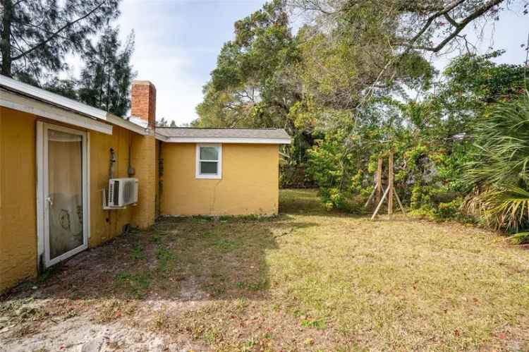 Multi-family house For Sale in 901, Vine Avenue, Clearwater, Florida