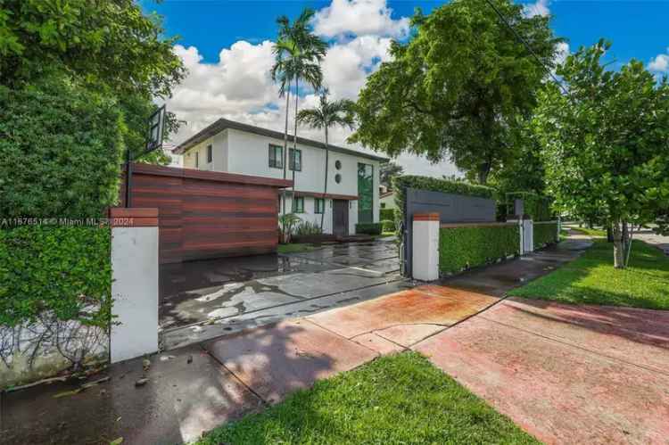 Single-family house For Sale in 4353, Alton Road, Miami Beach, Florida