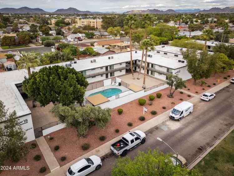 Multi-family house For Sale in 2014, West Berridge Lane, Phoenix, Arizona