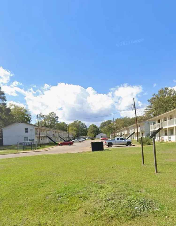 Multi-family house For Sale in 601, Headland Avenue, Dothan, Alabama