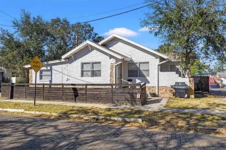 Multi-family house For Sale in 905, James Avenue South, Saint Petersburg, Florida