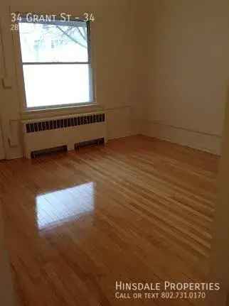 Downtown Burlington Apartment - Hardwood Floors, Porch & Parking