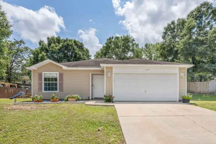 Single-family house For Sale in Crestview, Florida