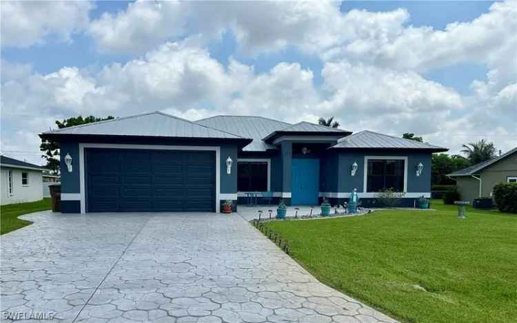 Single-family house For Sale in 1814, Southeast 20th Street, Cape Coral, Florida