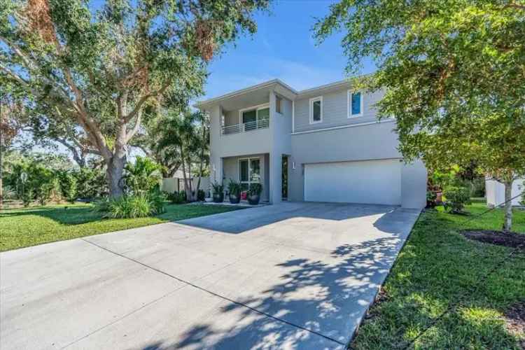 Single-family house For Sale in 2586, Prospect Street, Sarasota, Florida