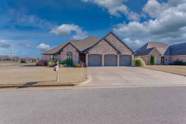 Single-family house For Sale in Muscle Shoals, Alabama