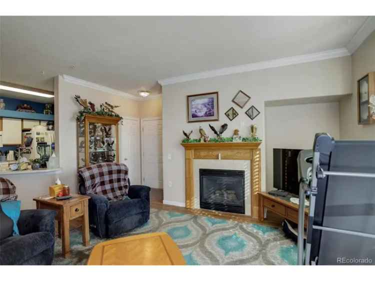 Single-family house For Sale in 19049, East Warren Drive, Aurora, Colorado