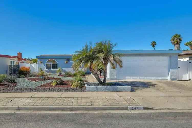 Single-family house For Sale in 3244, Mobley Street, San Diego, California