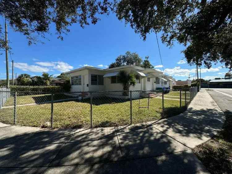 Multi-family house For Sale in 890, Northwest 55th Street, Miami, Florida