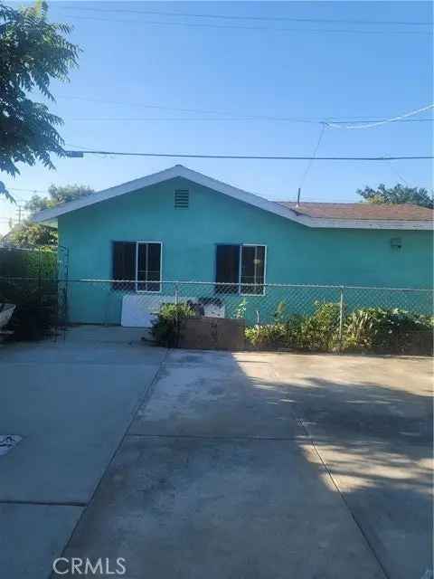 Single-family house For Sale in 119, East 64th Street, Los Angeles, California