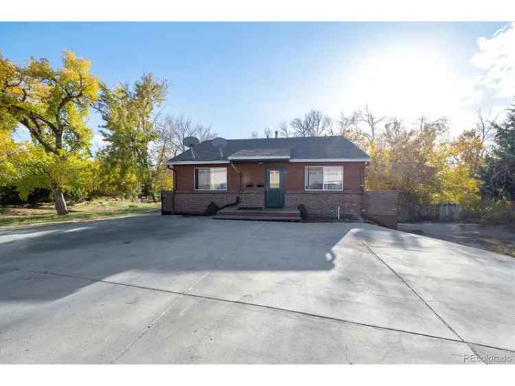 Multi-family house For Sale in Westminster, Colorado