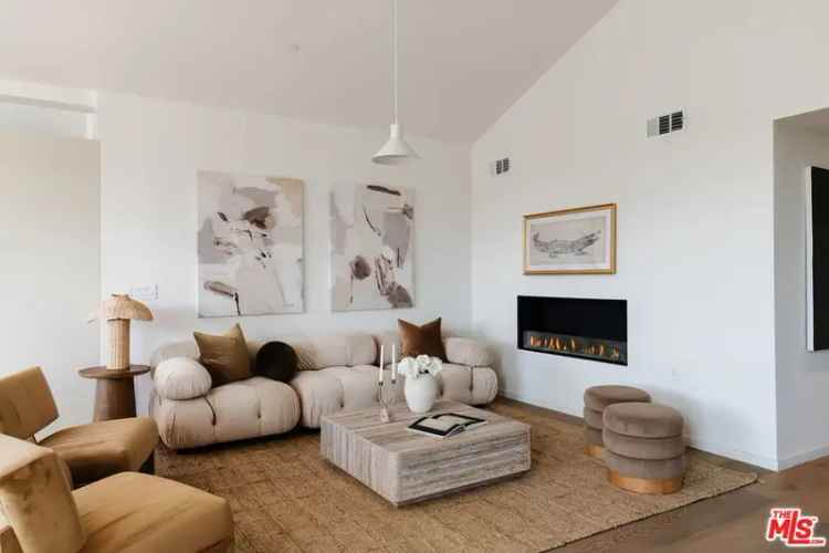 Condo For Sale in 1618, Hilts Avenue, Los Angeles, California