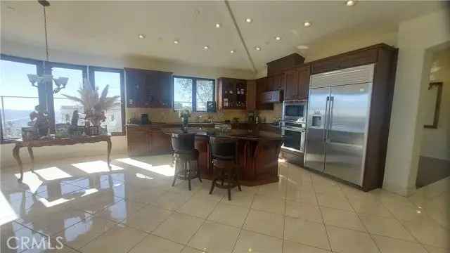 Single-family house For Sale in Yorba Linda, California