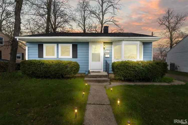 Single-family house For Sale in 4837, Calumet Avenue, Fort Wayne, Indiana