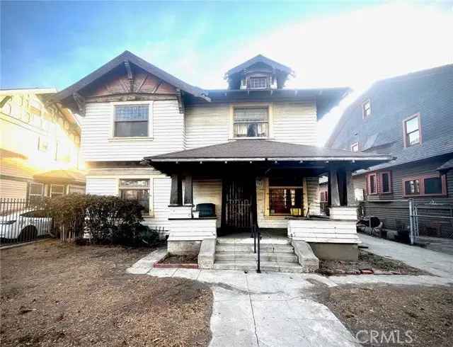 Single-family house For Sale in 1800, South Oxford Avenue, Los Angeles, California