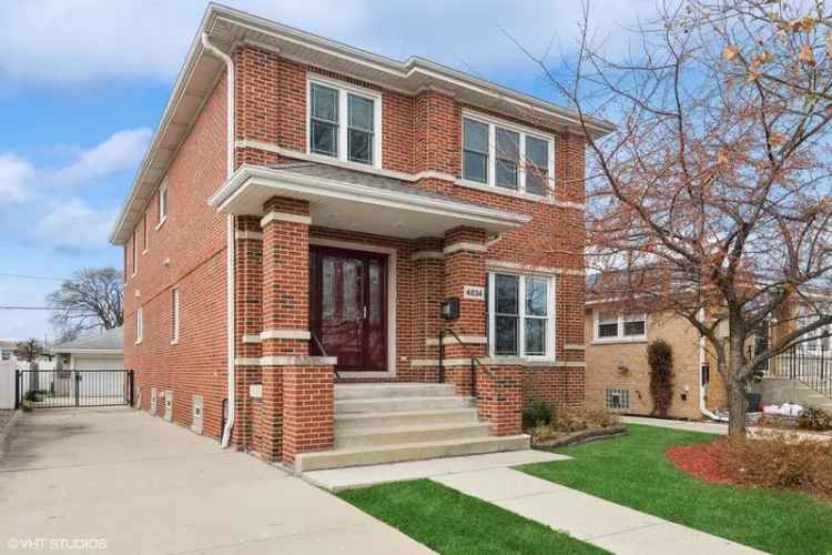 Single-family house For Sale in 4834, North New England Avenue, Chicago, Illinois