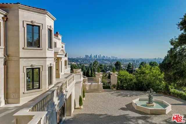 Single-family house For Sale in Los Angeles, California