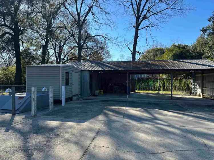 Single-family house For Sale in 617, McLendon Avenue, Andalusia, Alabama