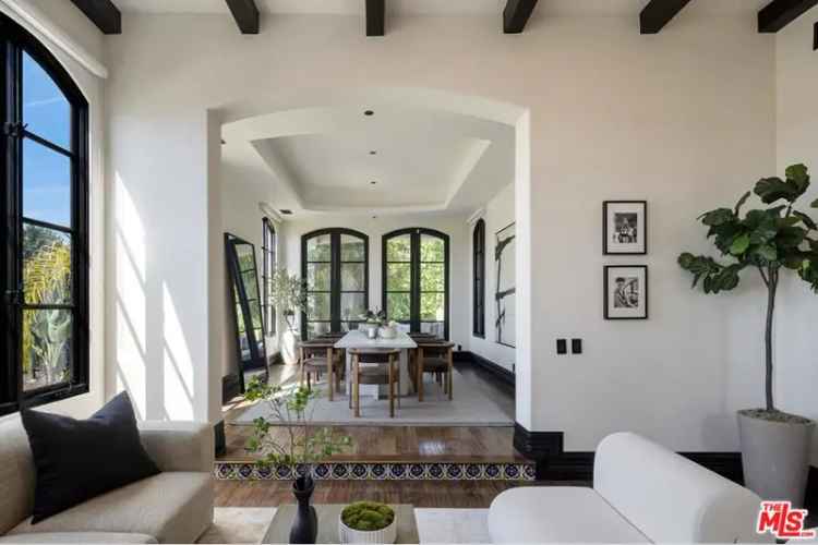 Single-family house For Sale in 1121, Marilyn Drive, Beverly Hills, California