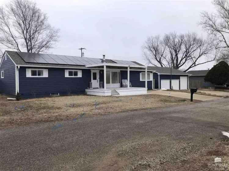 Single-family house For Sale in 1706, Overhill Road, Kansas