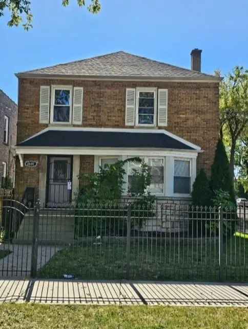 Single-family house For Sale in 2601, East 92nd Street, Chicago, Illinois