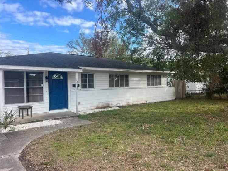 Single-family house For Sale in 7543, Meadowlawn Drive North, Saint Petersburg, Florida