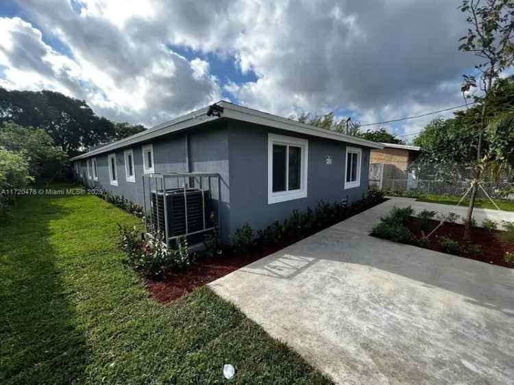 Multi-family house For Sale in 2720, Northwest 20th Street, Fort Lauderdale, Florida