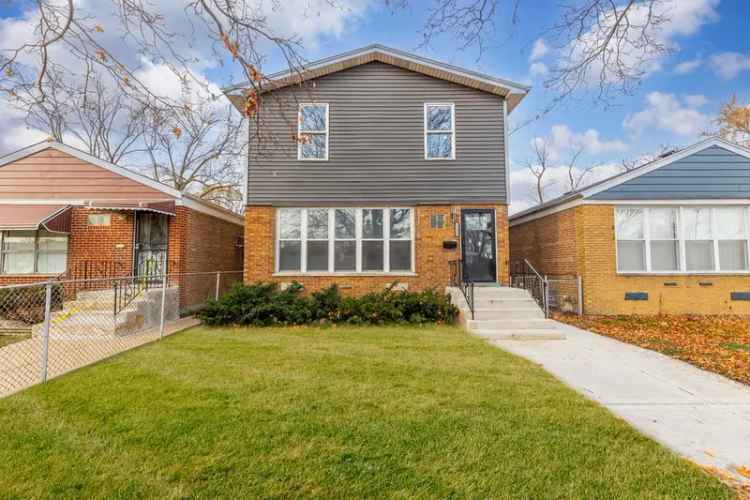 Single-family house For Sale in 4604-4606, South Leamington Avenue, Chicago, Illinois