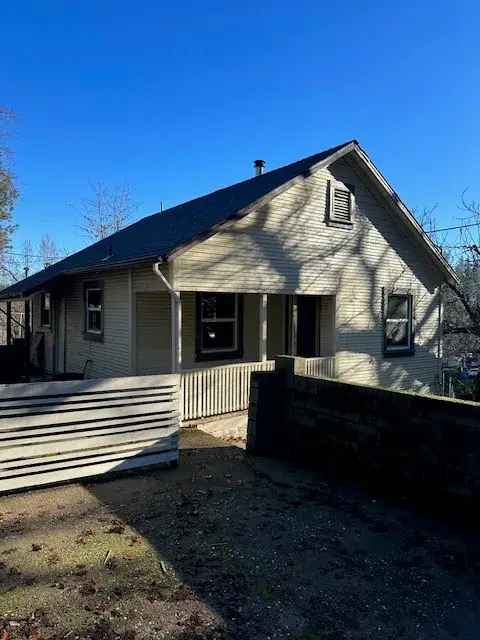 Charming 1-Bedroom House for Rent in Downtown Placerville