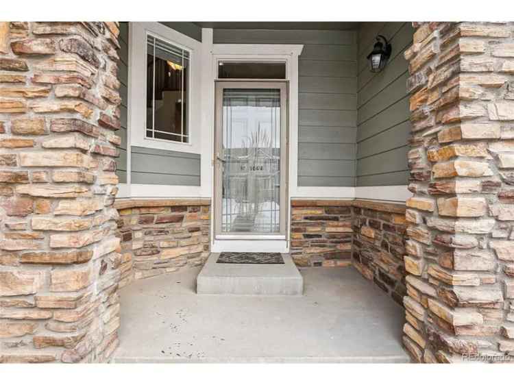 Single-family house For Sale in Centennial, Colorado