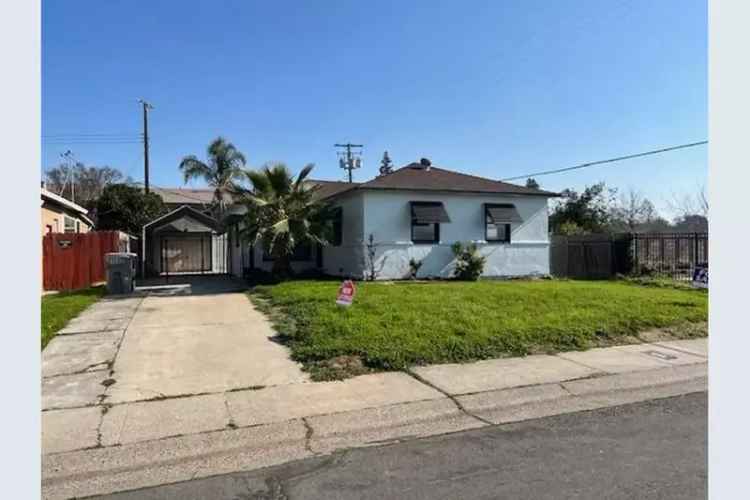 Single-family house For Sale in 5943, 61st Street, Sacramento, California