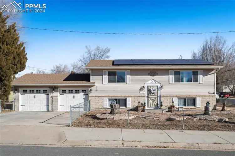 Single-family house For Sale in 2111, Monterey Road, Colorado Springs, Colorado