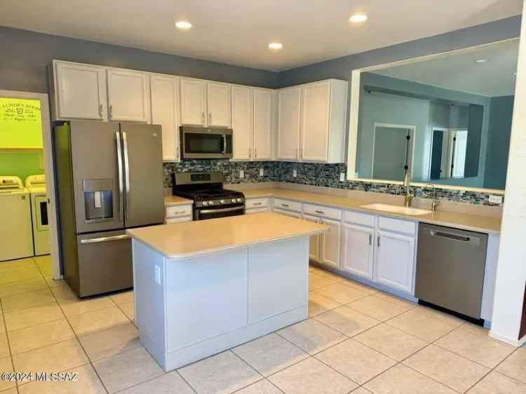 Single-family house For Sale in 743, West Buffalo Grass Drive, Oro Valley, Arizona