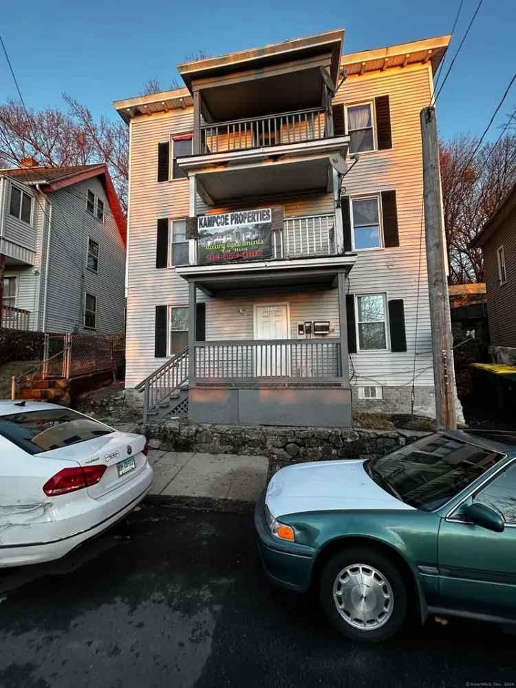 Multi-family house For Sale in 140, Orange Street, Waterbury, Connecticut