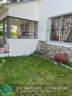 Single-family house For Sale in 1423, Northwest 69th Street, Miami, Florida