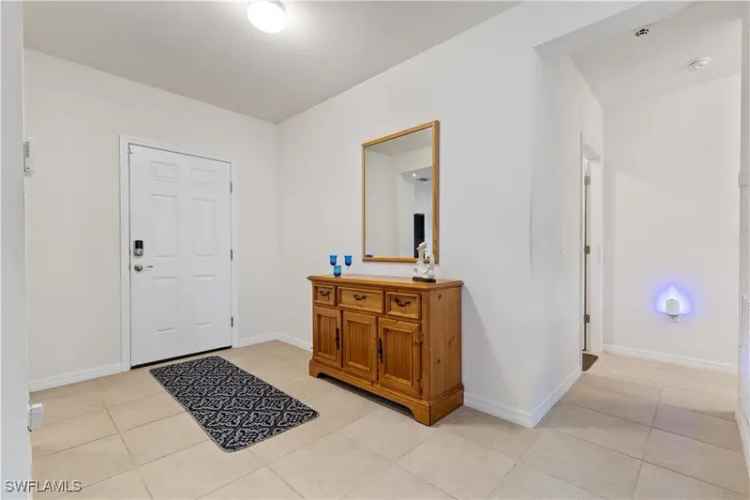 Single-family house For Sale in Cape Coral, Florida