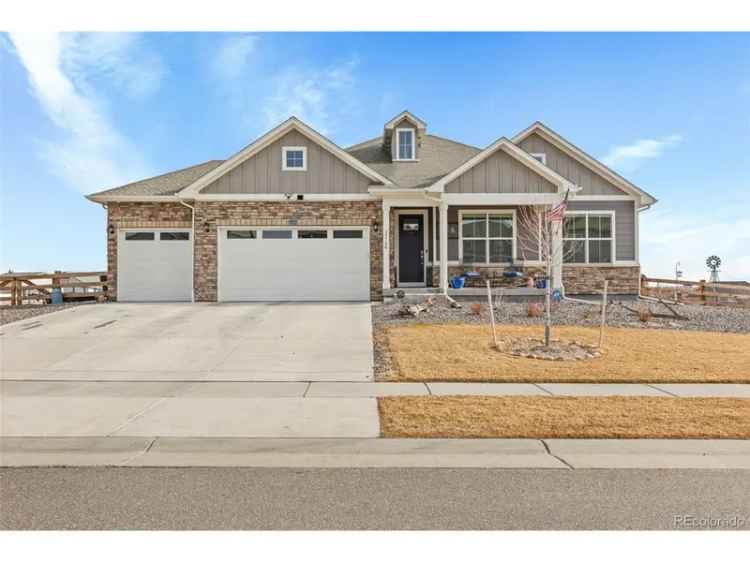 Single-family house For Sale in 15740, Spruce Street, Thornton, Colorado